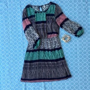 hello miss Faux Lace Pleated Spring Dress